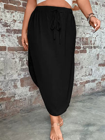 Saia Feminino com bainha curvada - Arienne