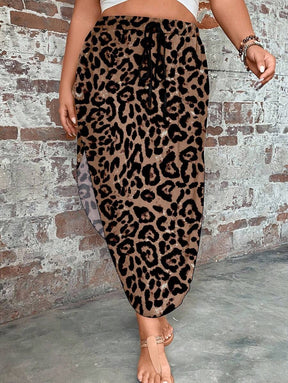 Saia Feminino com bainha curvada - Arienne