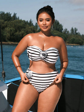 Biquíni Listrado Flor 3D Pietra