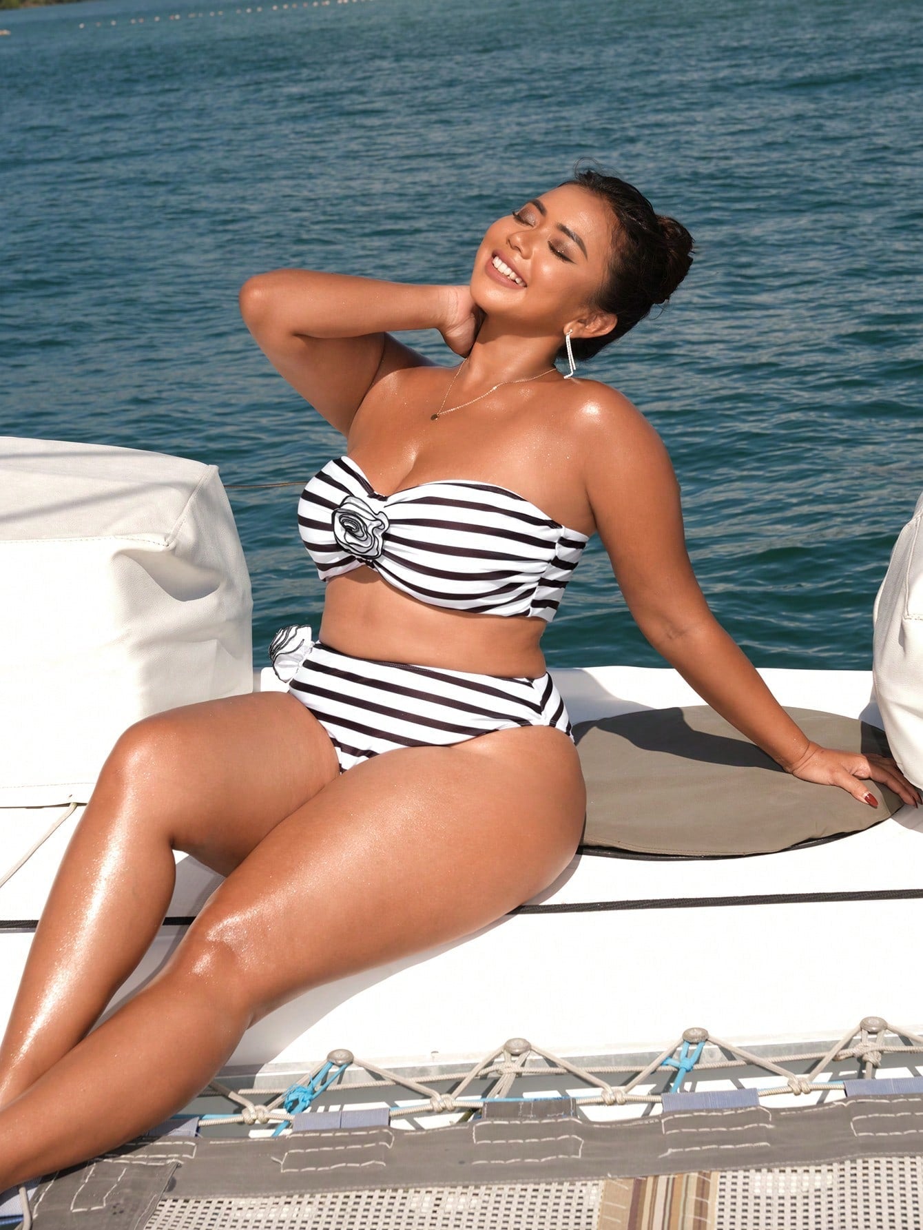 Biquíni Listrado Flor 3D Pietra