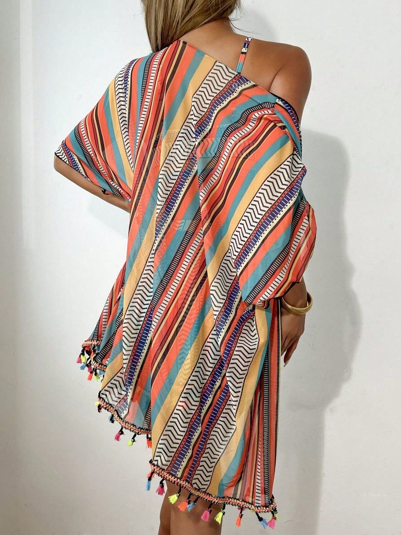 Conjunto Praia 4 Peças com Kimono – Estampa Geométrica Verão 2026